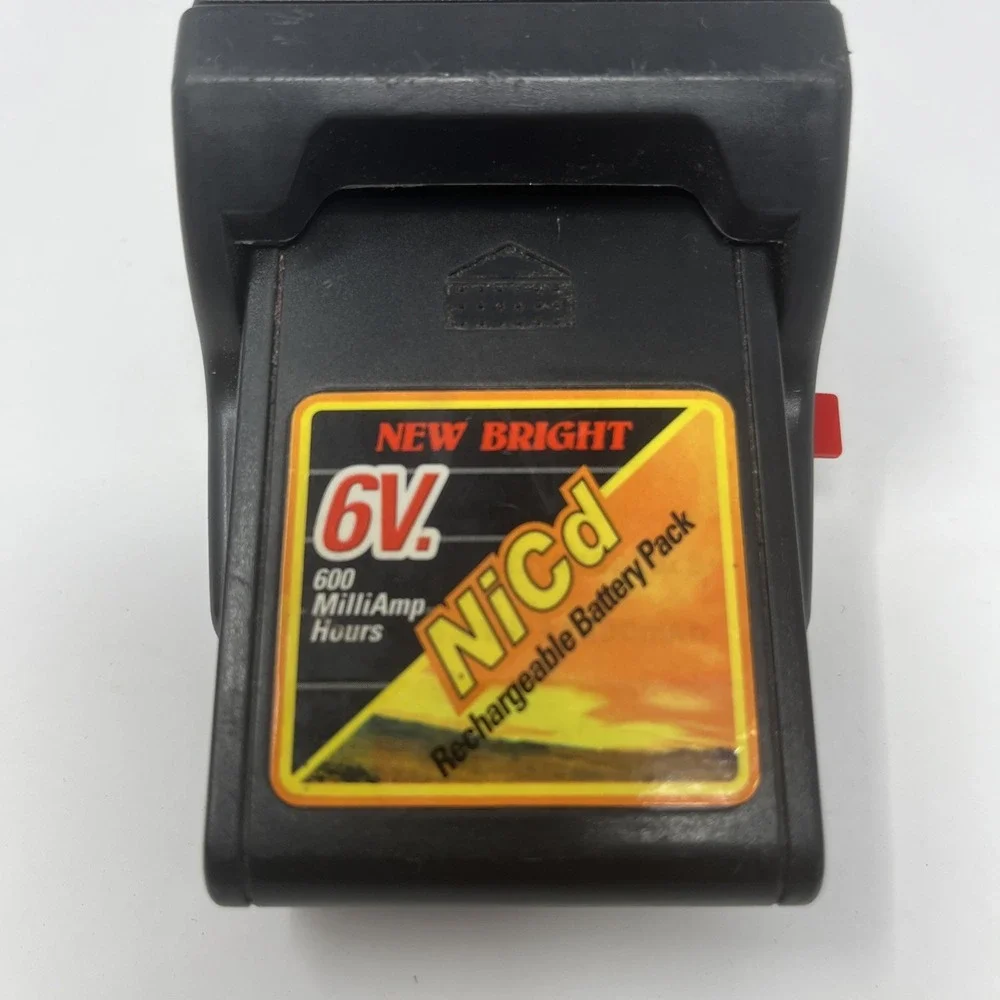 NEW BRIGHT 6V NiCd R/C Radio Control Battery Charger‎ A519201194 + Battery
